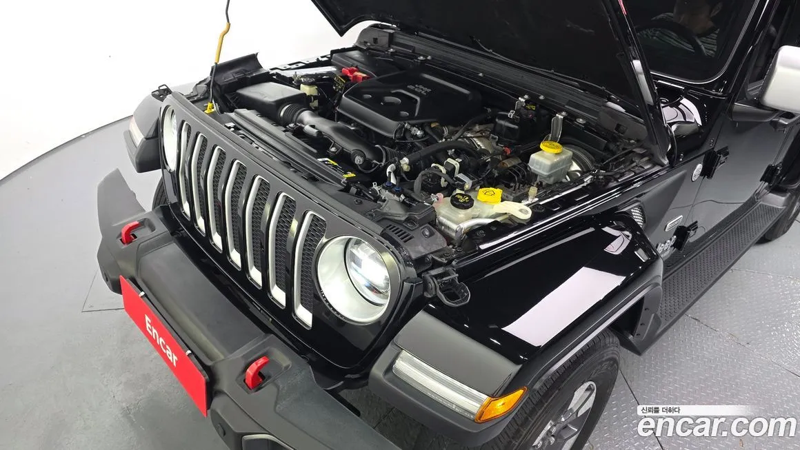 Jeep Wrangler — фото 10