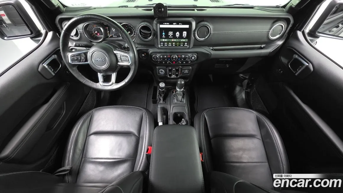 Jeep Wrangler — фото 9