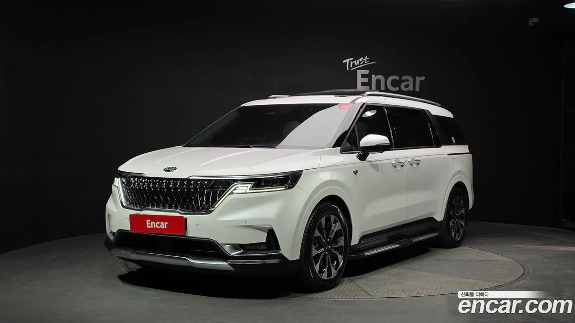 Kia Carnival — фото 1