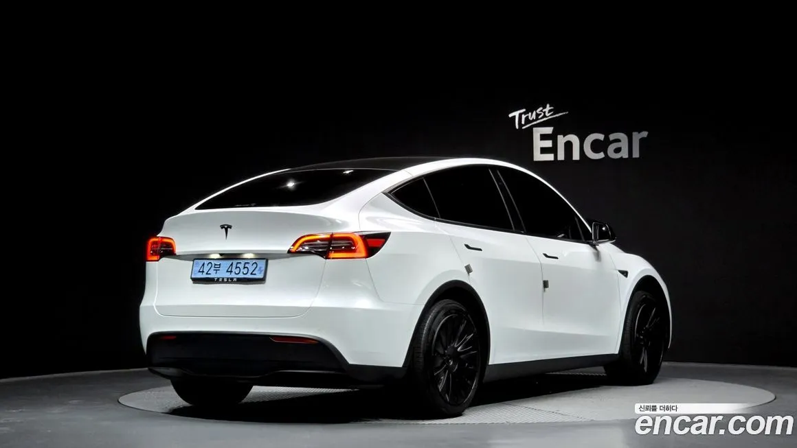 Tesla Model Y 2021 из KR, фото 5