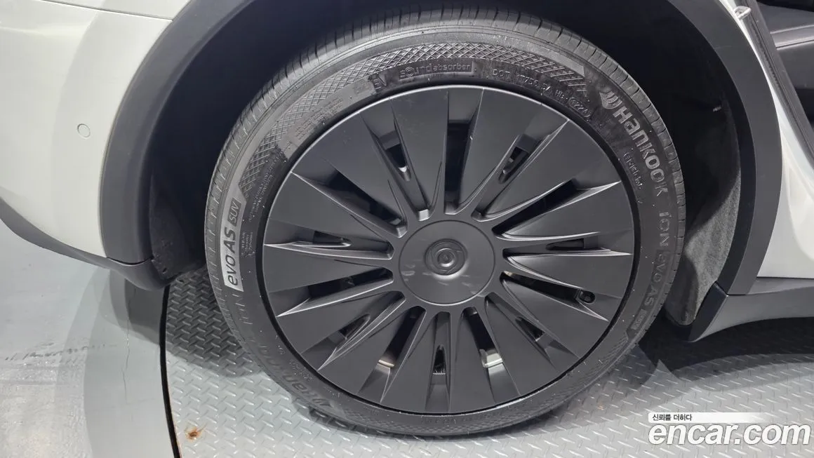 Tesla Model Y 2021 из KR, фото 7