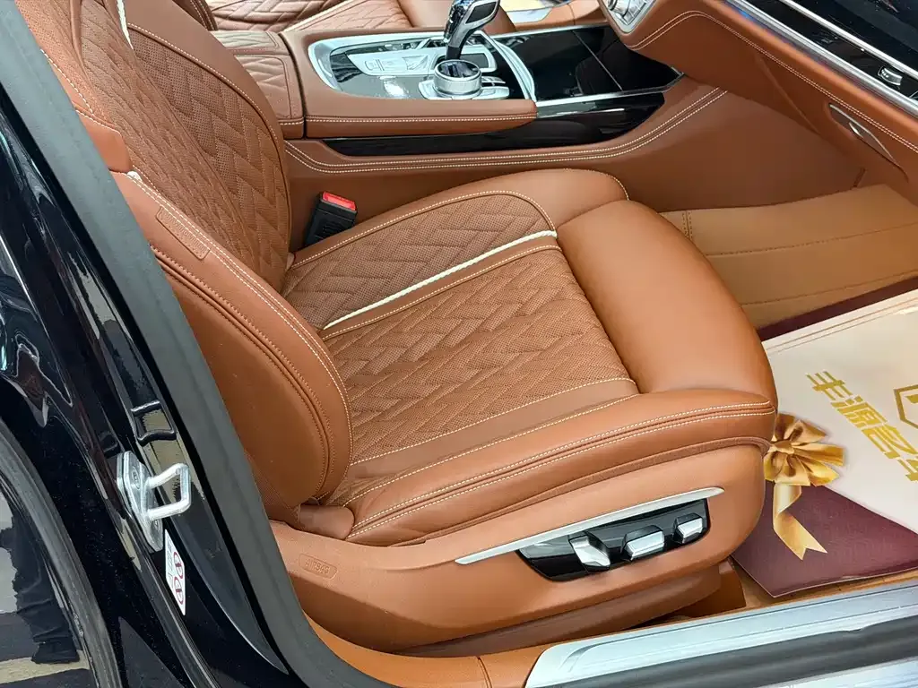 BMW 7 Series — фото 4