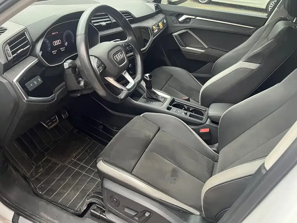 Audi Q3 2021 из CN, фото 7