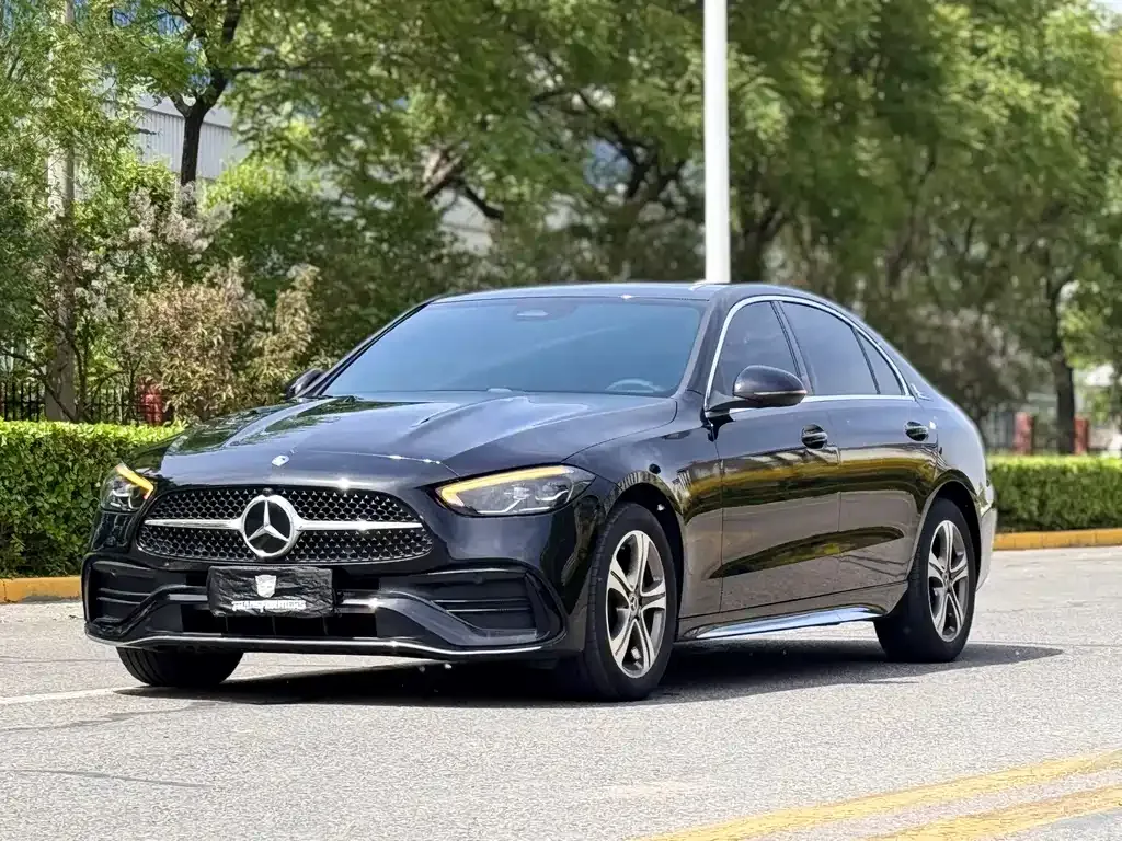 Mercedes-Benz C-Class — фото 1