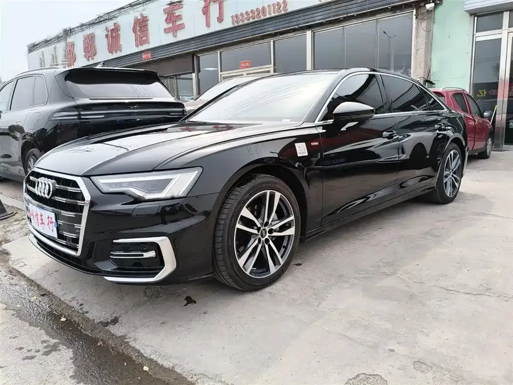 Audi A6L — фото 1