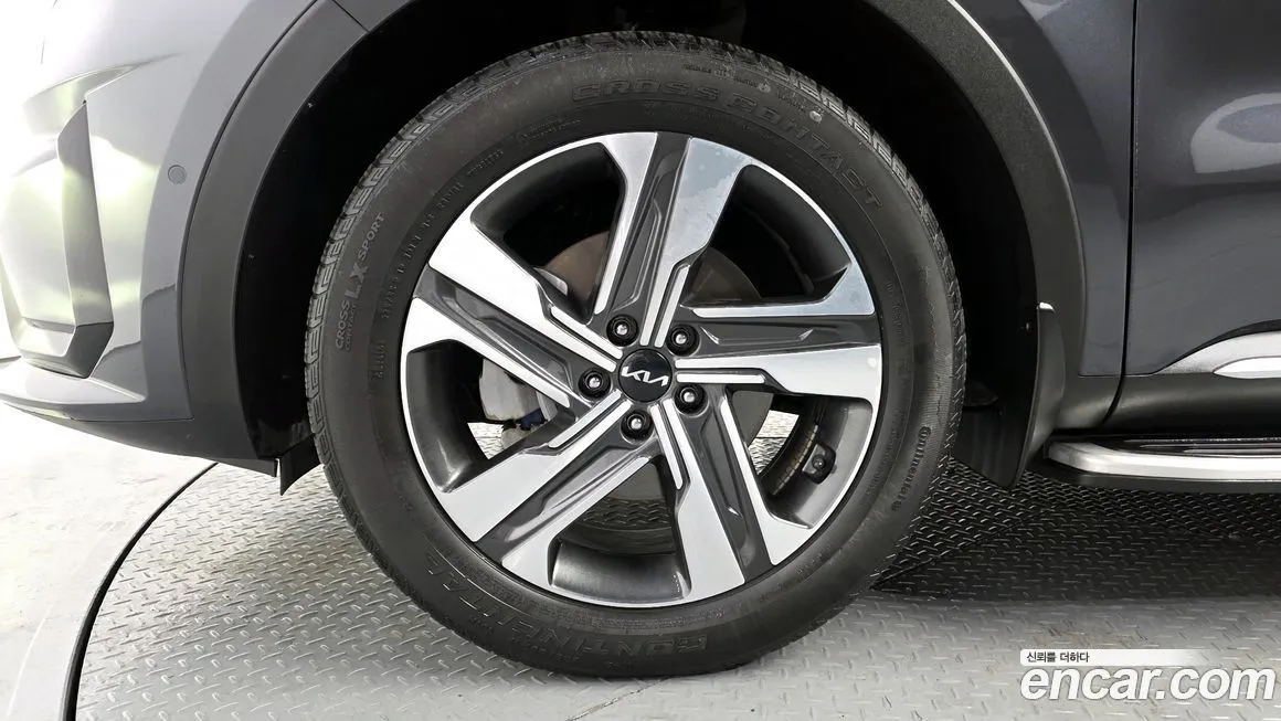 Kia Sorento — фото 7