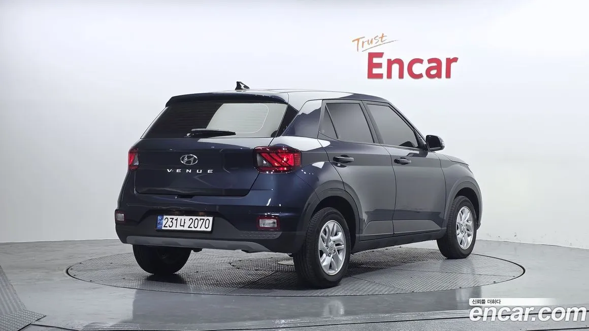 Hyundai Venue — фото 3