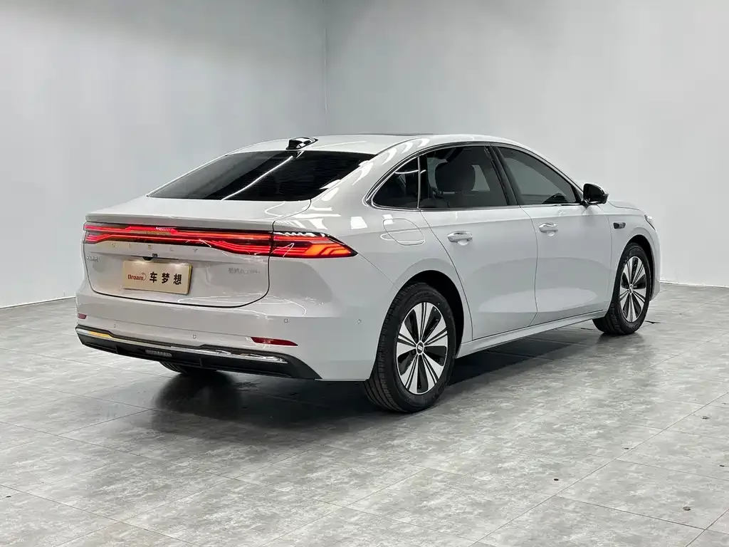 Geely Galaxy A7 — фото 8