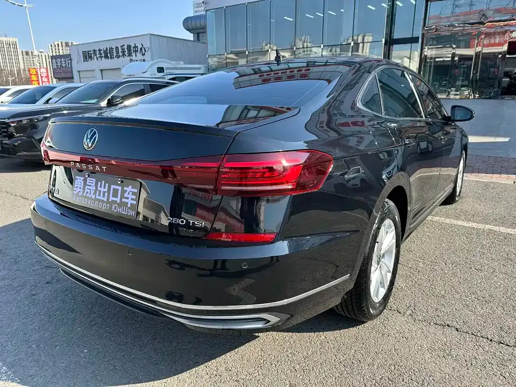 Volkswagen Passat — фото 7