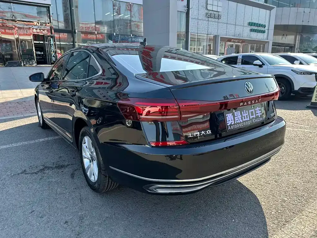Volkswagen Passat — фото 3