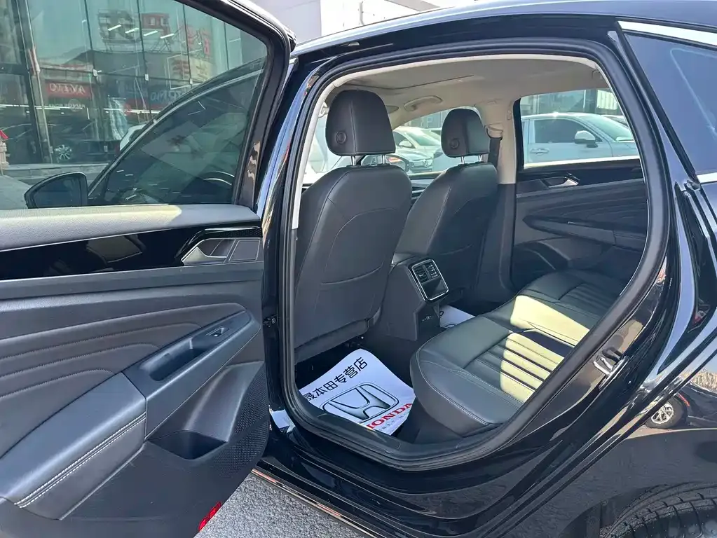 Volkswagen Passat — фото 2