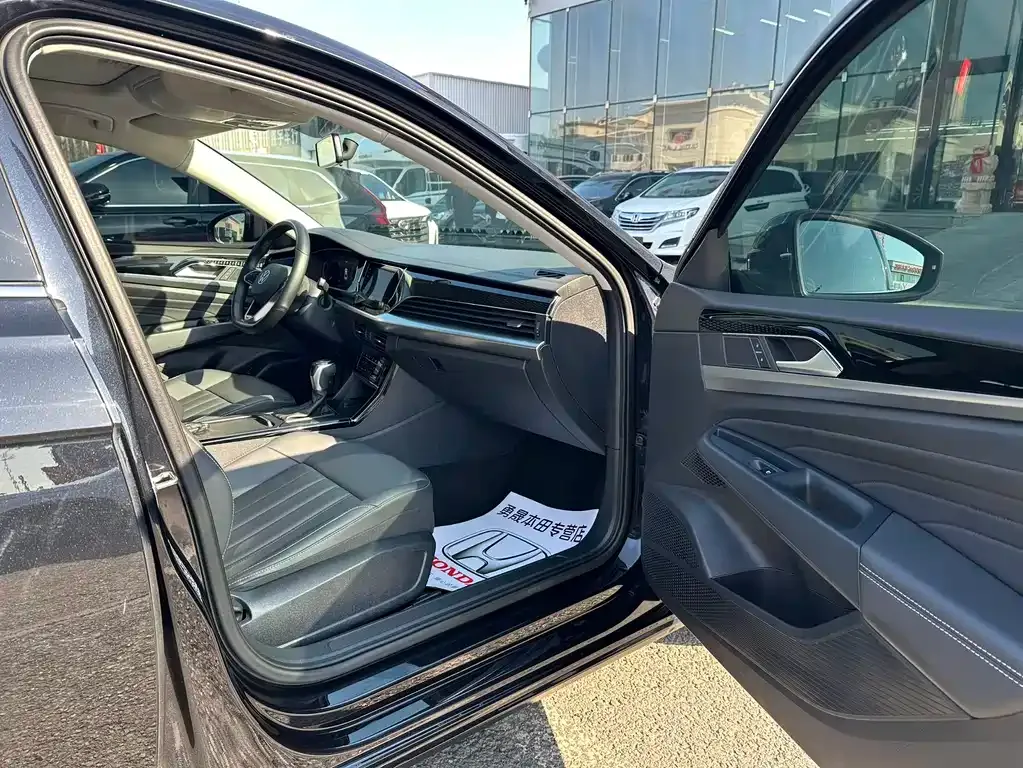 Volkswagen Passat — фото 10