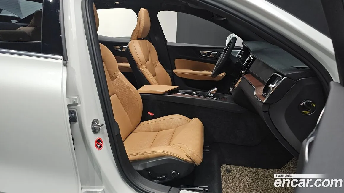 Volvo S60 2024 из KR, фото 6