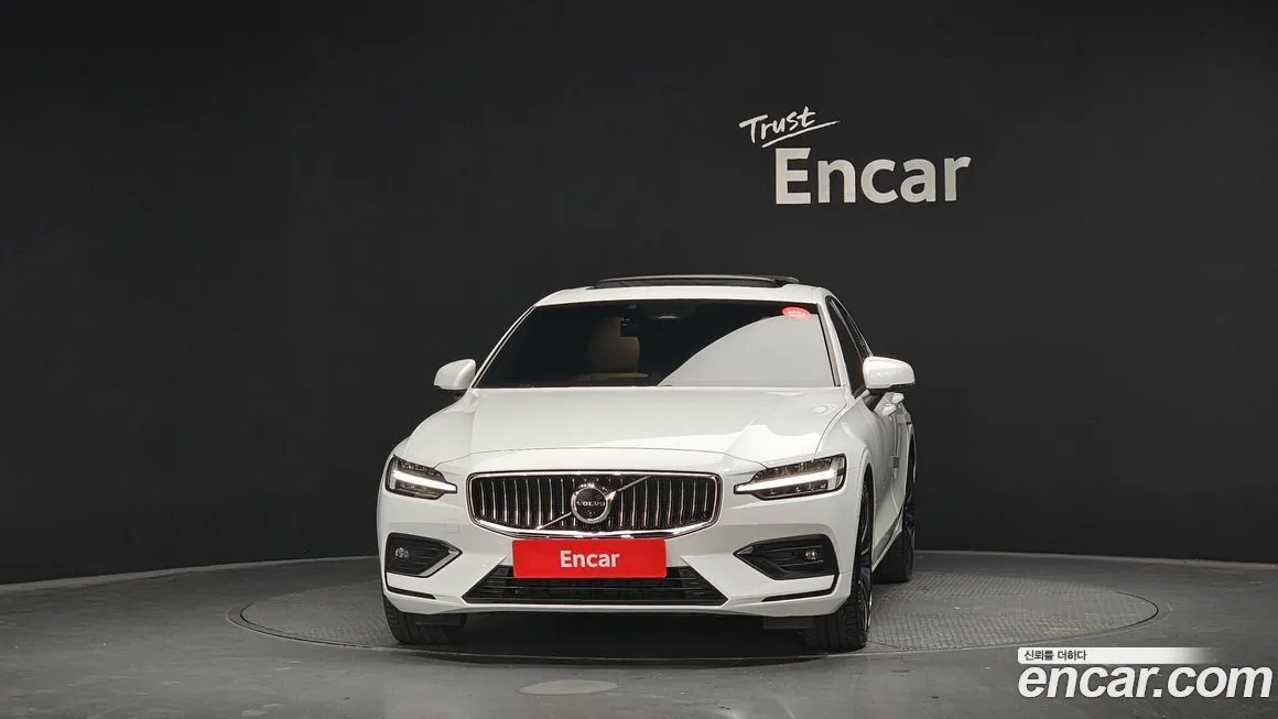 Volvo S60 2024 из KR, фото 5
