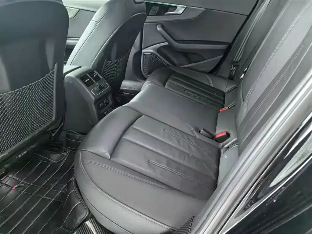 Audi A4 (Import) 2023 из CN, фото 9