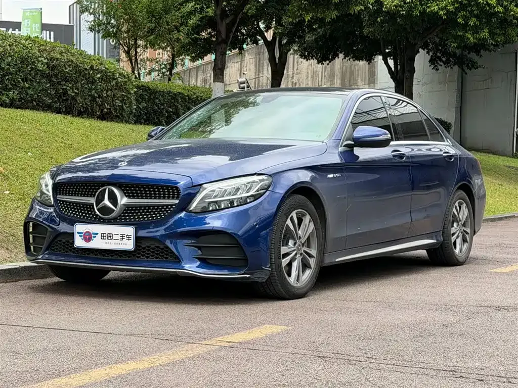 Mercedes-Benz C-Class — фото 1