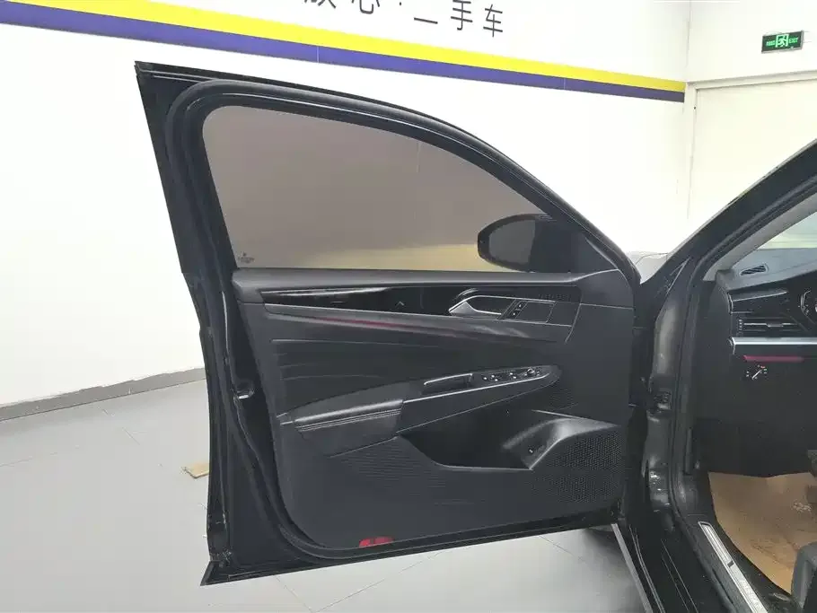 Volkswagen Passat — фото 5
