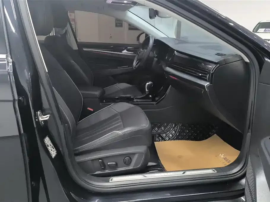 Volkswagen Passat — фото 10