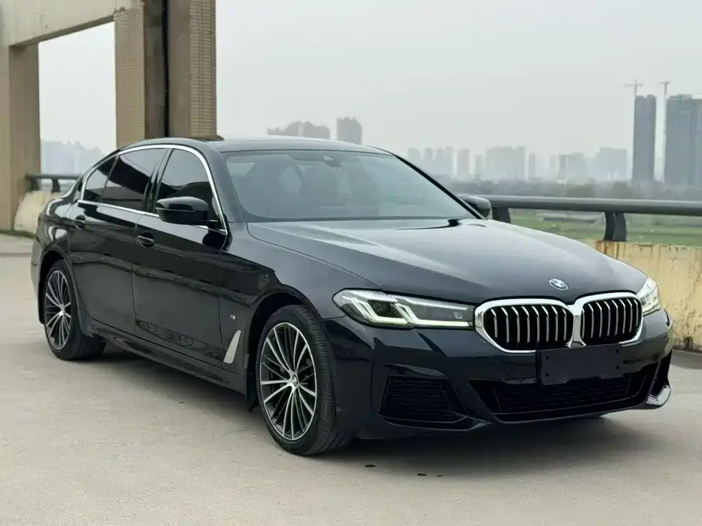 BMW 5 Series — фото 2