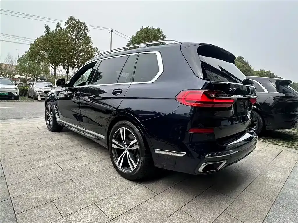 BMW X7 — фото 4