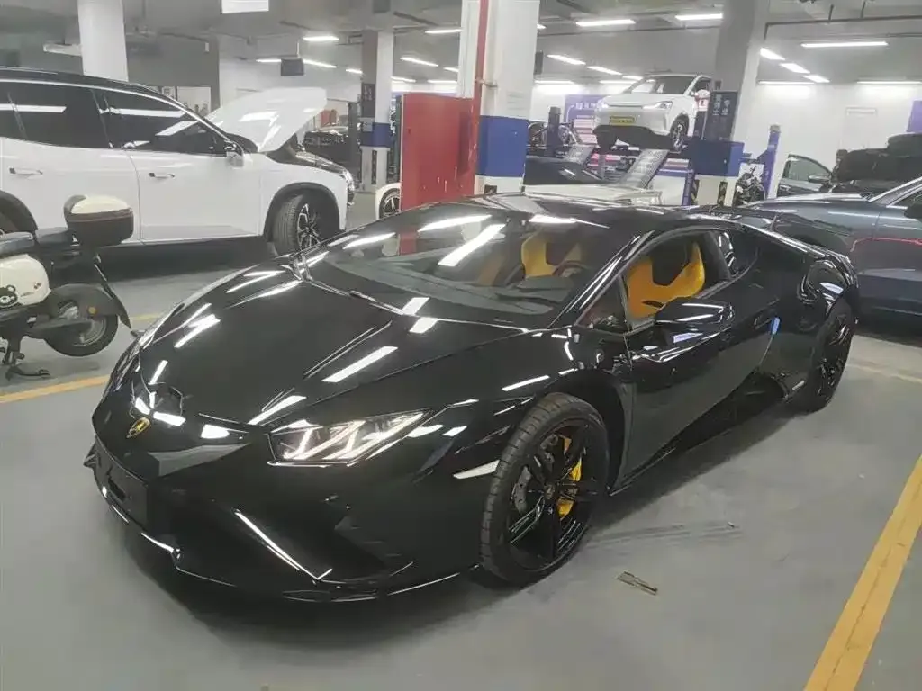 Lamborghini Huracan — фото 1