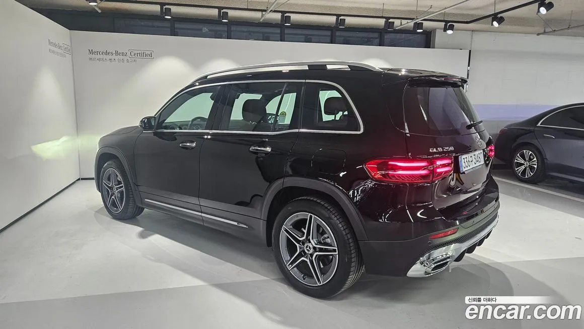 Mercedes-Benz GLB-Class — фото 3