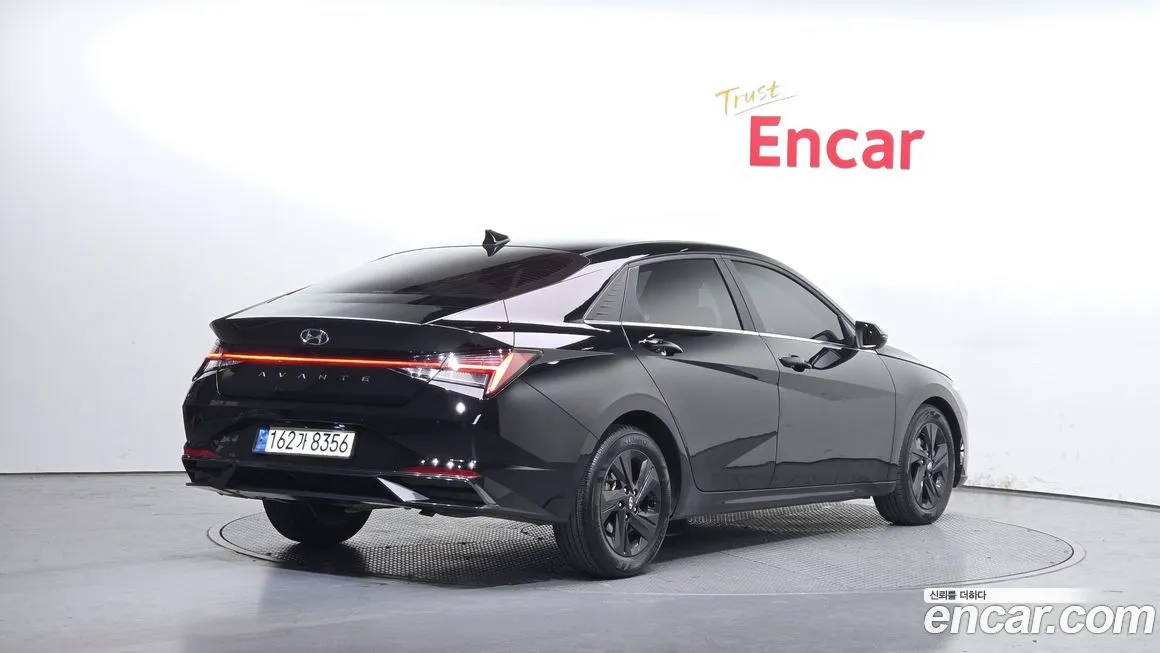 Hyundai AVANTE — фото 2
