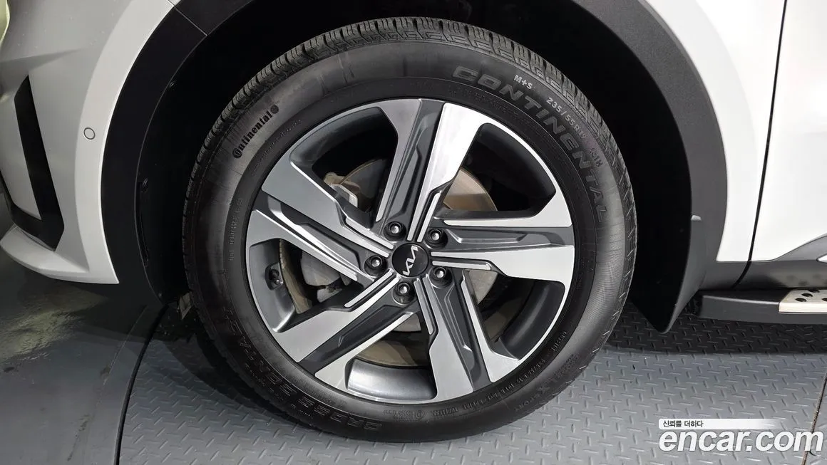 Kia Sorento — фото 6