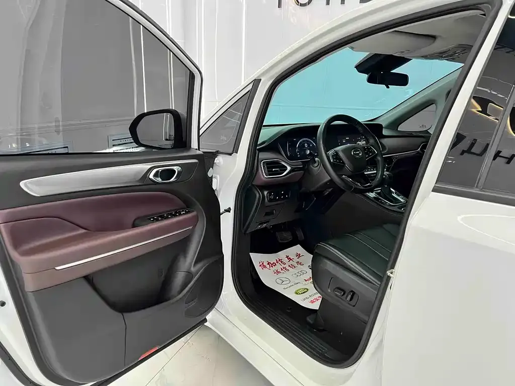 GAC Motor Trumpchi M6 — фото 2