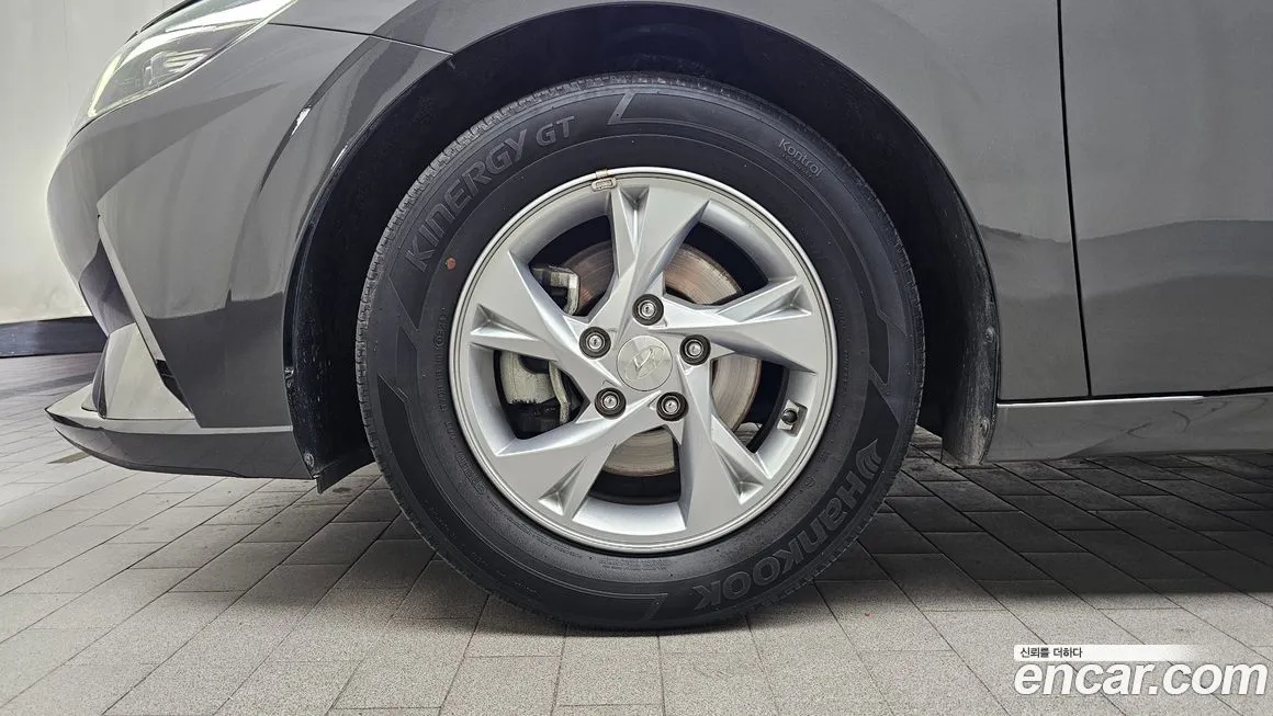 Hyundai AVANTE — фото 8