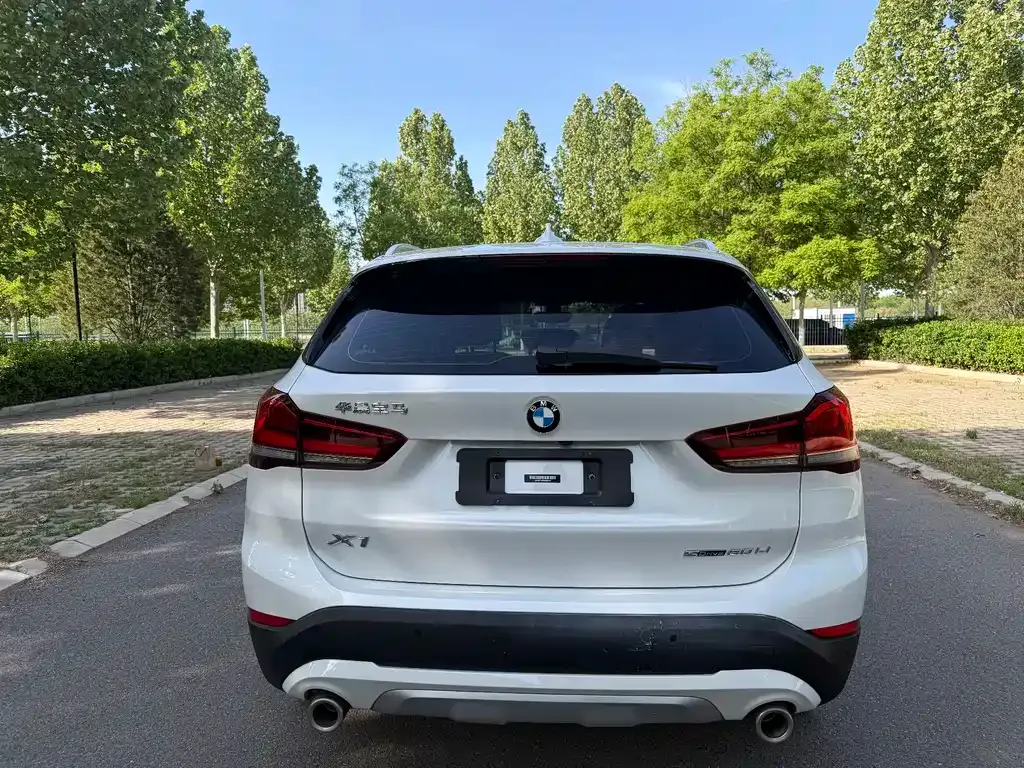 BMW X1 — фото 10