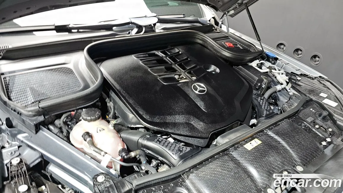 Mercedes-Benz GLS-Class — фото 10