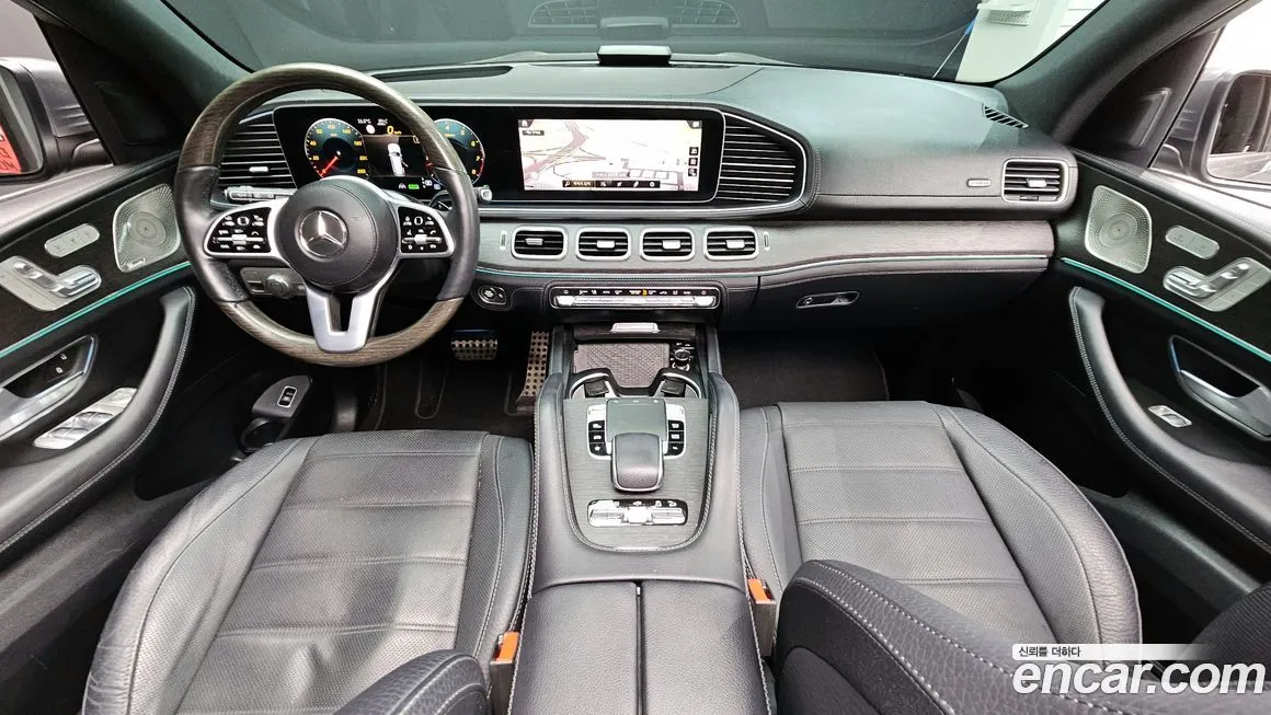 Mercedes-Benz GLS-Class — фото 8