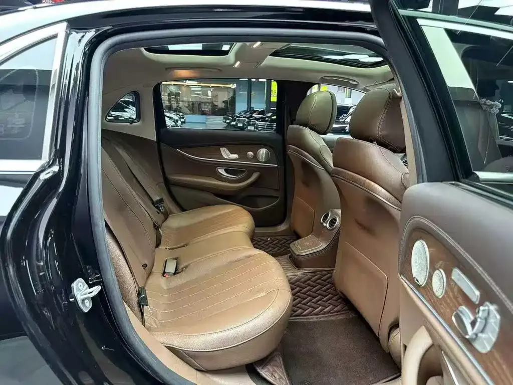 Mercedes-Benz E-Class 2022 из CN, фото 7