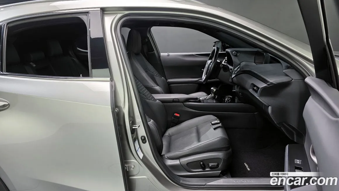 Lexus UX 2021 из KR, фото 5