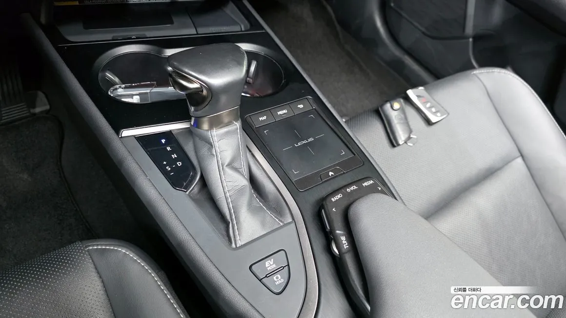 Lexus UX 2021 из KR, фото 9