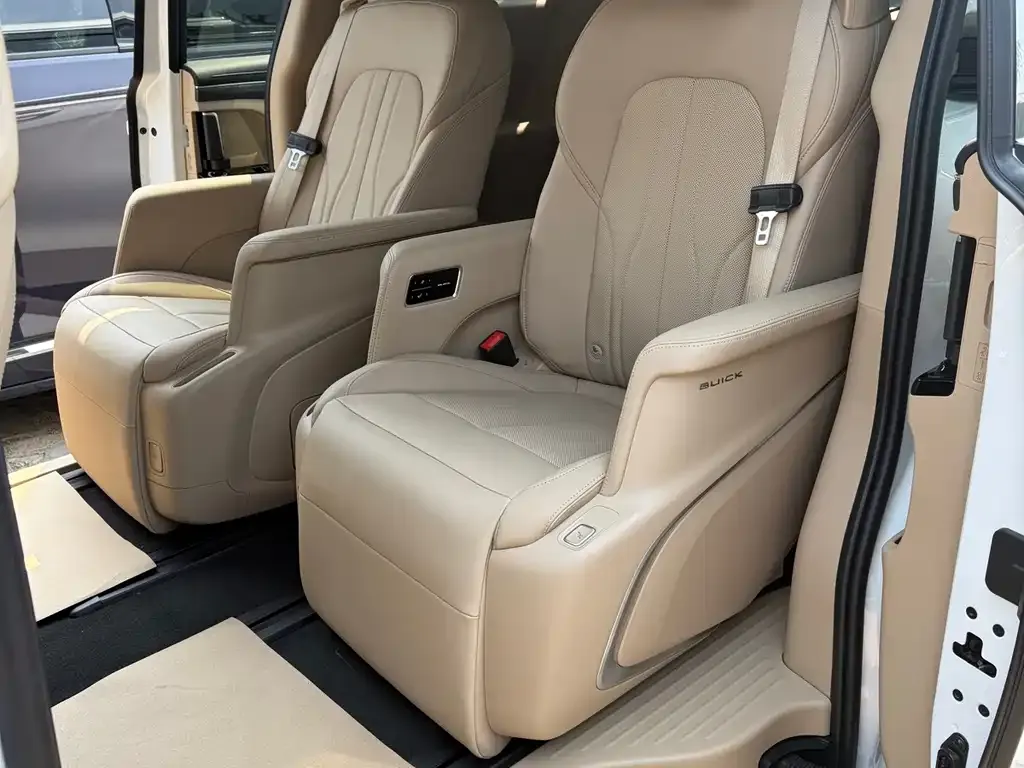 Buick GL8 Hybrid — фото 8