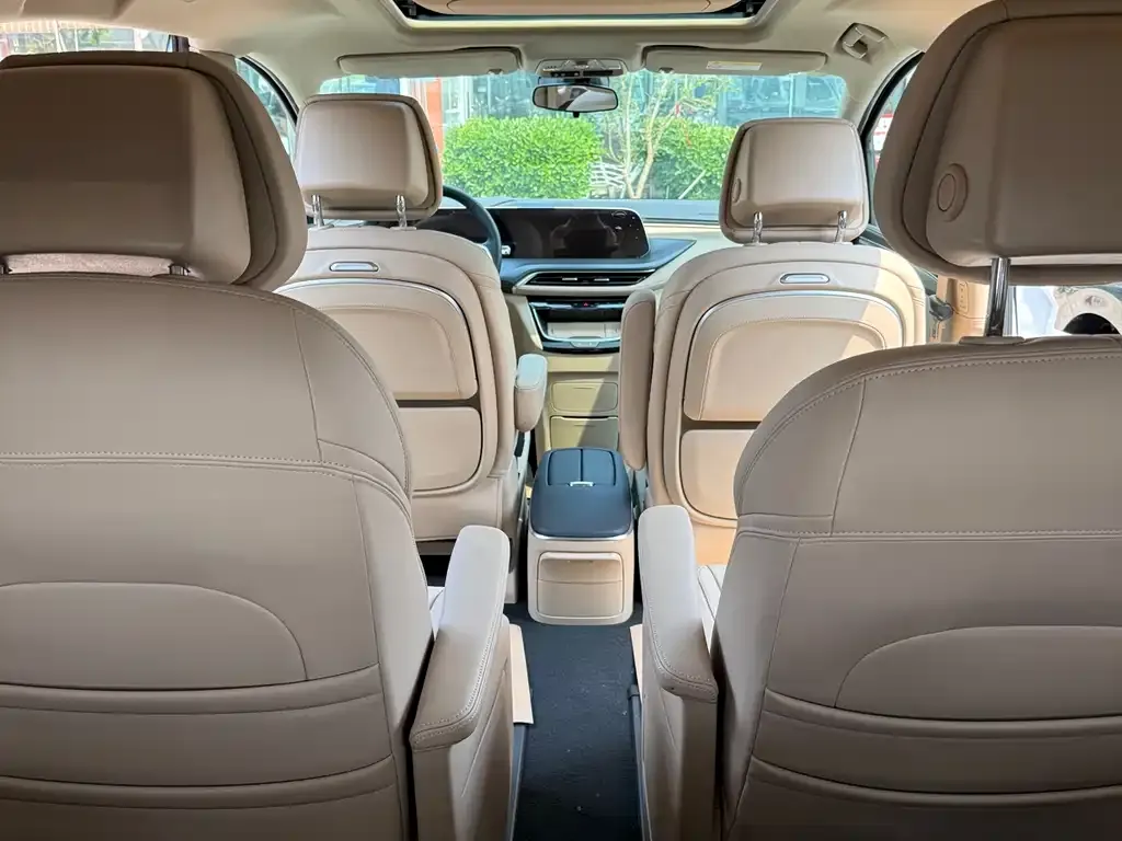 Buick GL8 Hybrid — фото 9