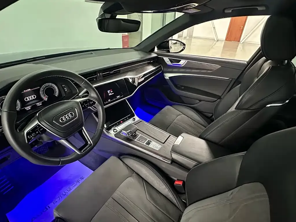 Audi A6L — фото 6