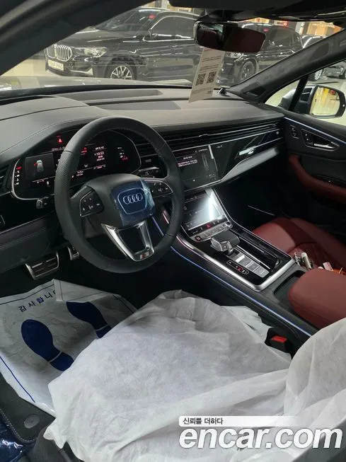 Audi SQ7 2026 из KR, фото 7