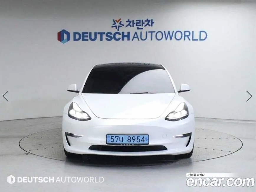 Tesla Model 3 — фото 9
