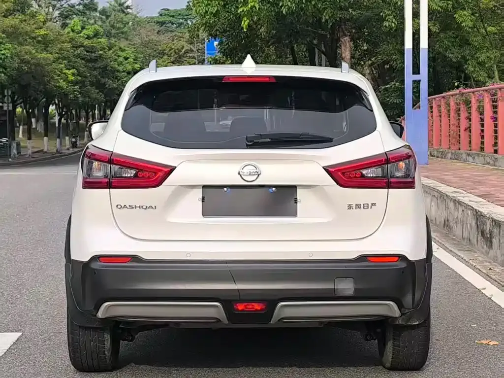 Nissan Qashqai — фото 6