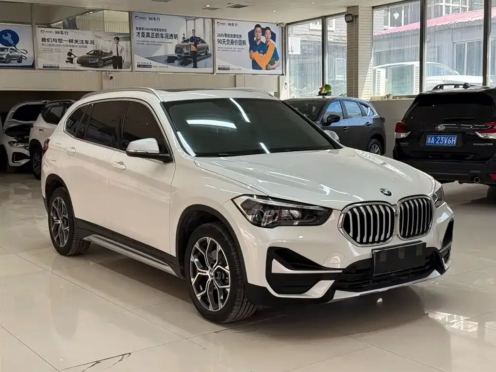 BMW X1 — фото 5