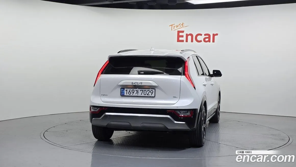 Kia Niro 2022 из KR, фото 2
