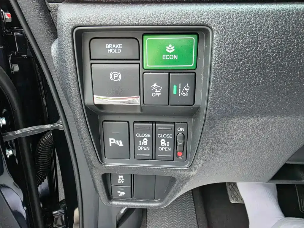 Honda Odyssey — фото 10