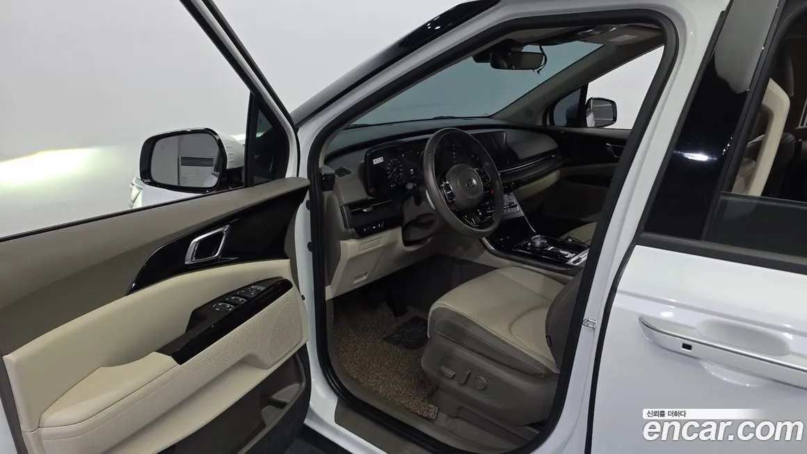 Kia Carnival — фото 10