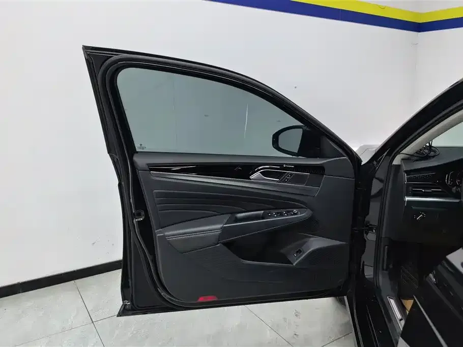 Volkswagen Passat — фото 10