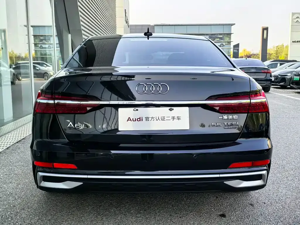Audi A6L — фото 9