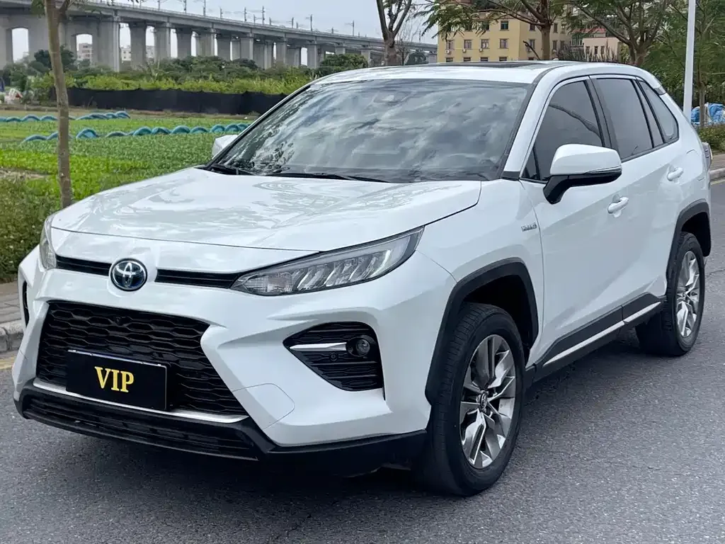 Toyota Wildlander — фото 1