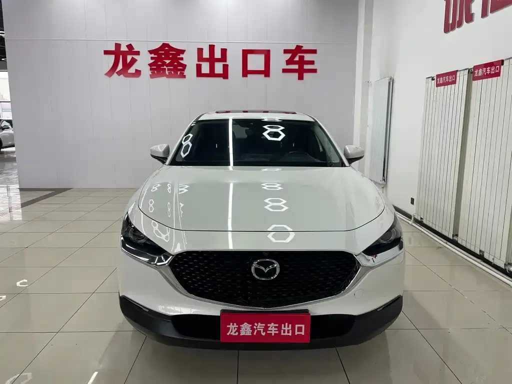 Mazda CX-30 — фото 1
